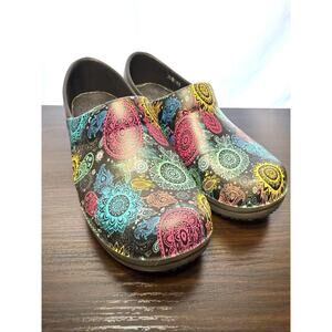 Crocs Neria Pro II Ladies Size 8 Paisley Work Shoes Slip Resistant Non Marking